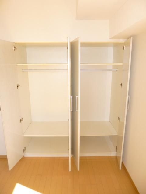 その他設備　★たっぷり収納スペース★