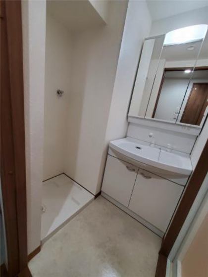 洗面設備　※他号室の写真です
