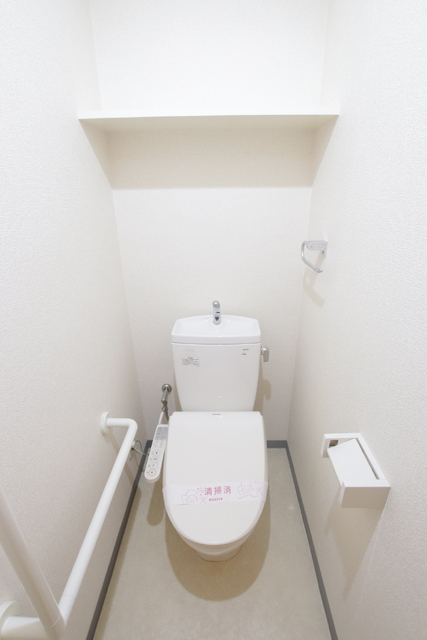 トイレ　※別部屋参考写真　洗浄便座付きトイレ