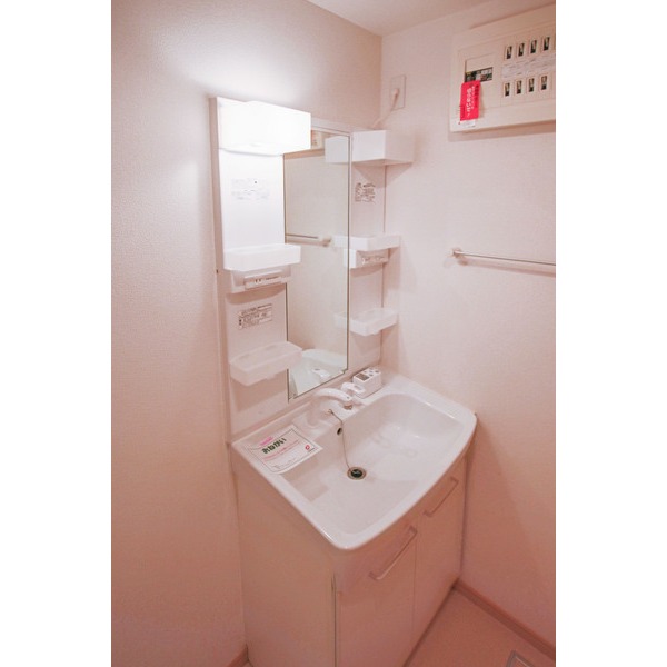 洗面設備　同じ建物の別のお部屋