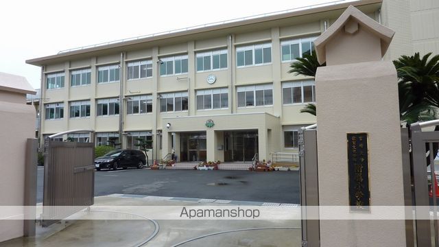 小学校　宮崎大学教育学部附属小学校（小学校）まで625m