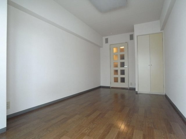 居室・リビング　室内