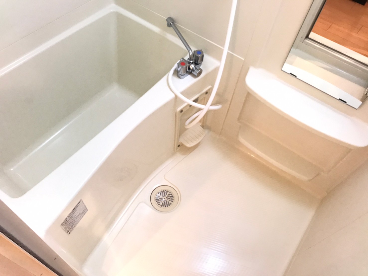 バス・シャワールーム　同タイプ・同モデルを使用