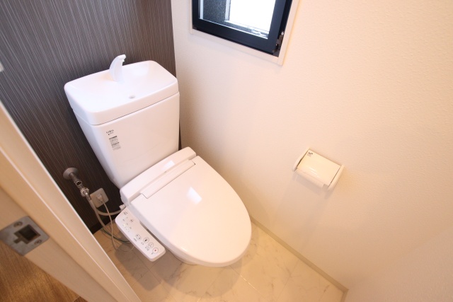 トイレ　※別室の参考写真の為、現況優先です。