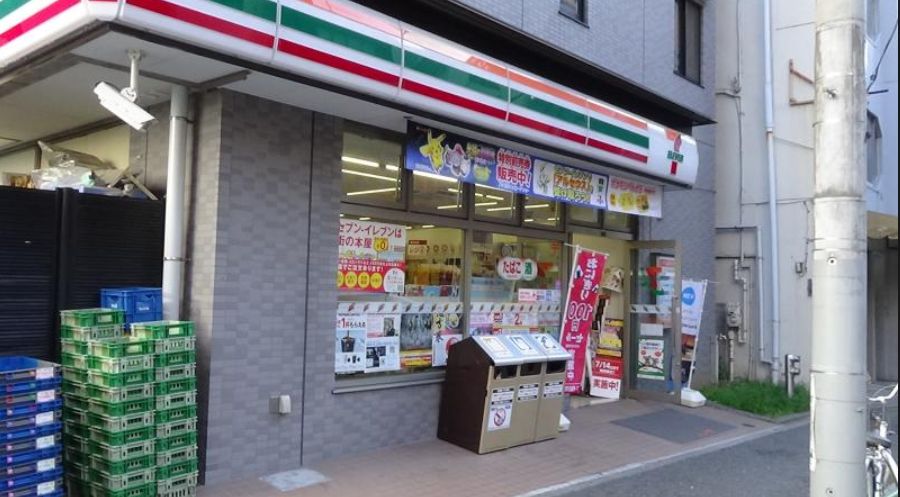 コンビニ　セブンイレブン築地7丁目店（コンビニ）まで142m