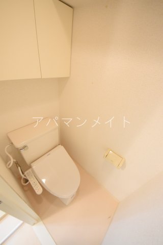 トイレ　ウォシュレット付き
