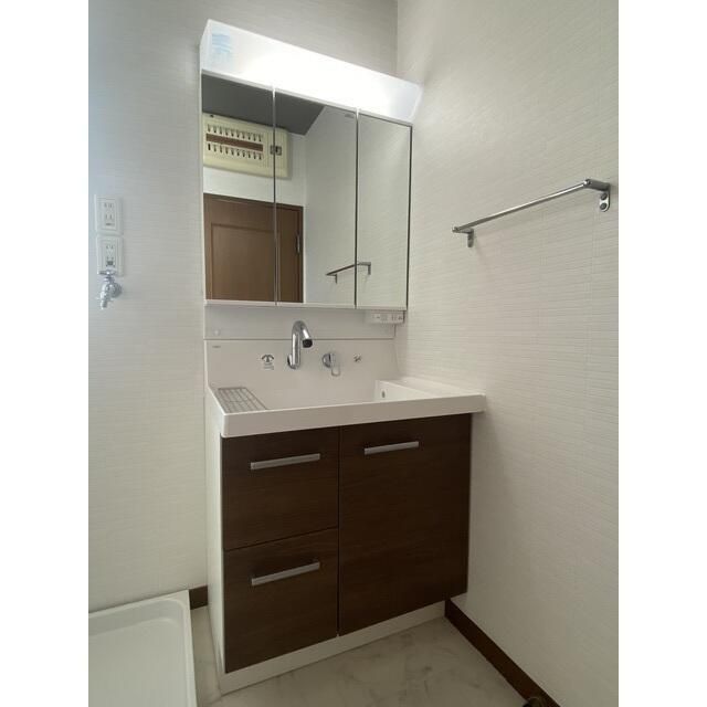 洗面設備　忙しい朝には欠かせない洗面所です