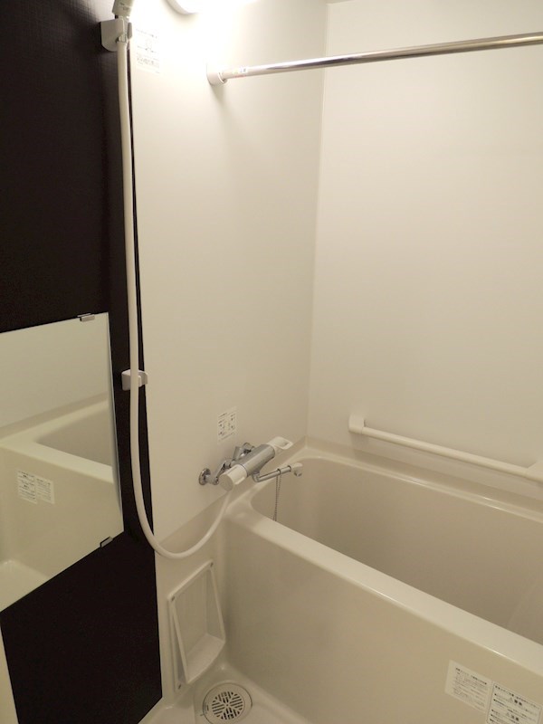 バス・シャワールーム　バスルーム