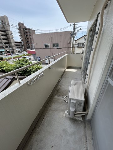 バルコニー　陽当たり良好なバルコニーです