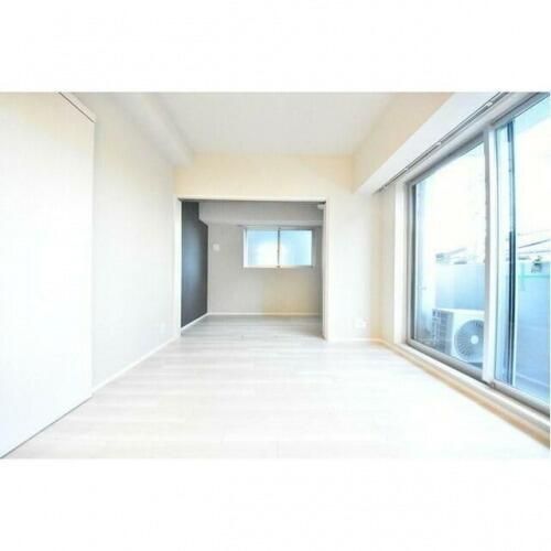 居室・リビング　※全て別号室のお写真。内装等参考にしてください。