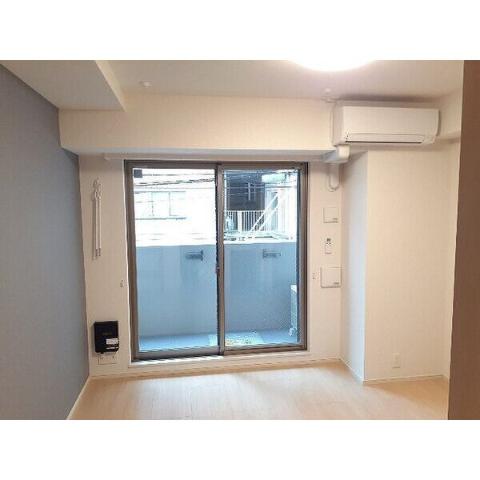 居室・リビング　室内