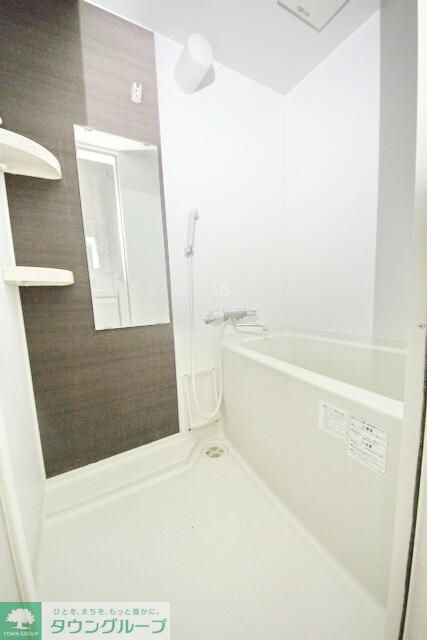 バス・シャワールーム　同物件別部屋写真