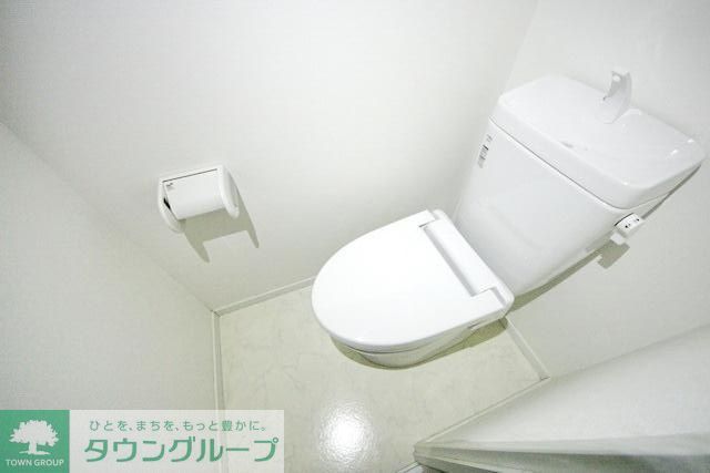 トイレ　同物件別部屋写真