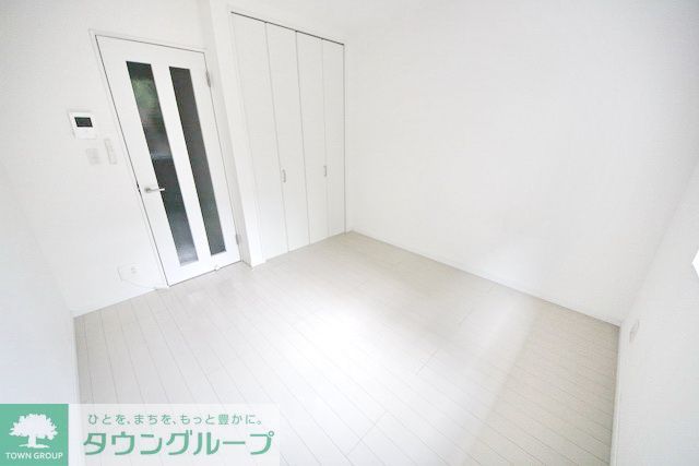 居室・リビング　同物件別部屋写真