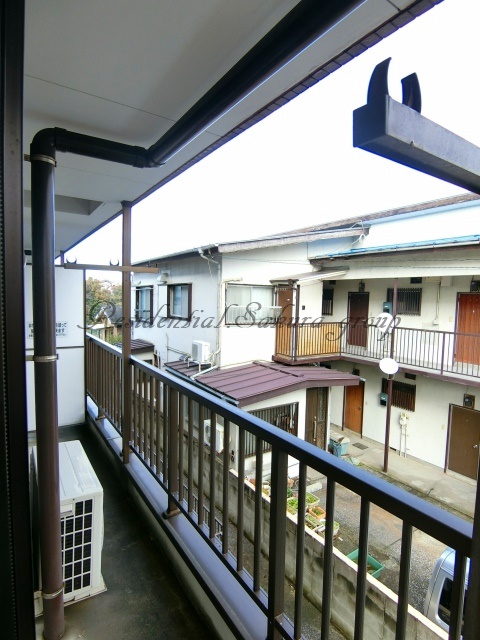 バルコニー　開放的で明るい空間を演出してくれるバルコニーです♪