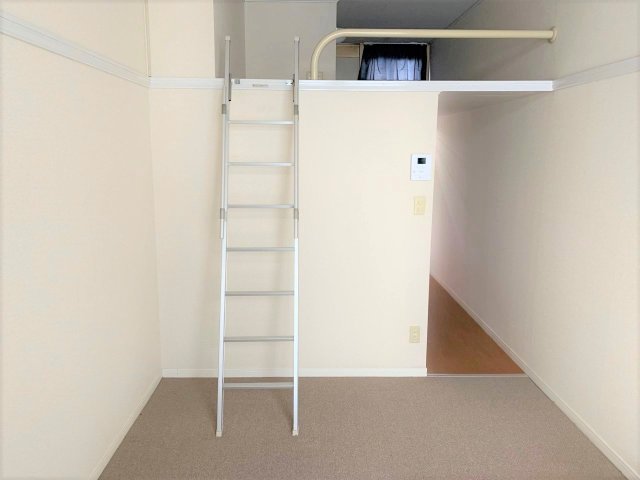 居室・リビング　1階タイプのお部屋です。