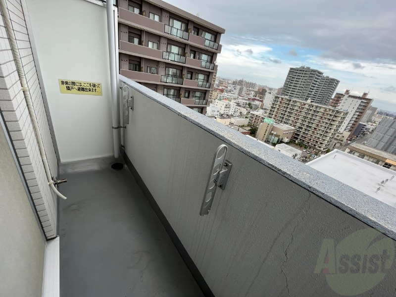 バルコニー　バルコニーです。洗濯物を干したり一息ついたりできますね！