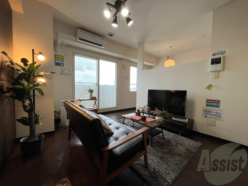 居室・リビング　広くてキレイなお部屋が広がっていて、充実した生活が送れそう。