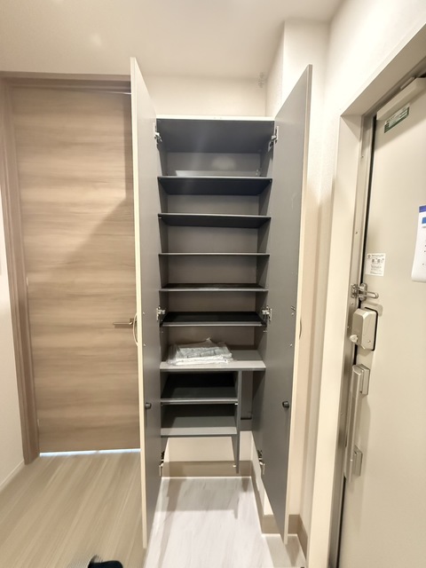 玄関　同施工会社参考写真です