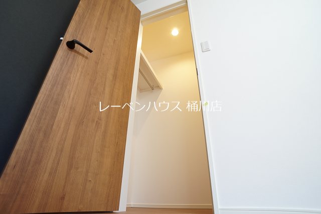 収納　レーベンハウス桶川店へ　048-787-5511