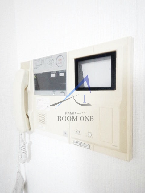 セキュリティ　モニター付きインターホンです。
