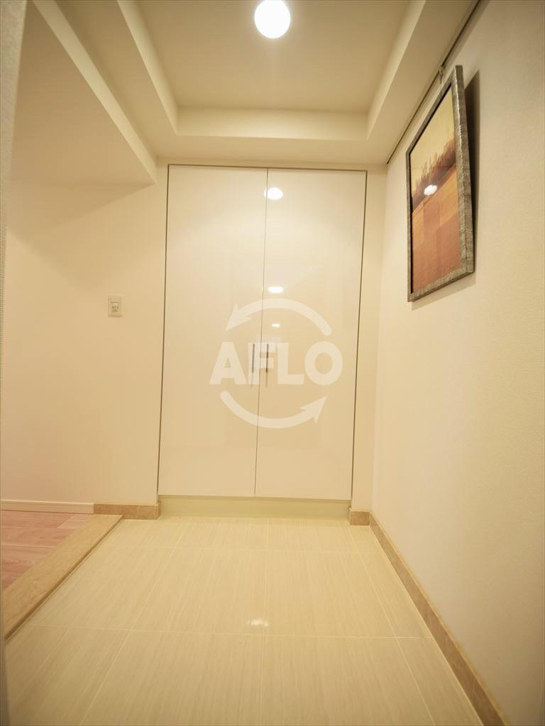 玄関　パークアクシス本町　玄関スペース