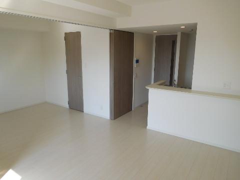 居室・リビング　室内