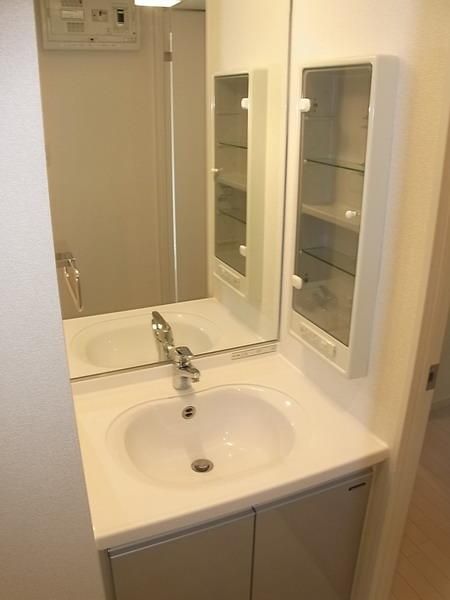 洗面設備　★独立洗面台★