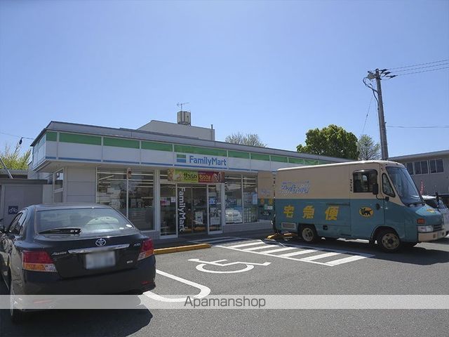 コンビニ　ファミリーマート南国おおそね店（コンビニ）まで523m
