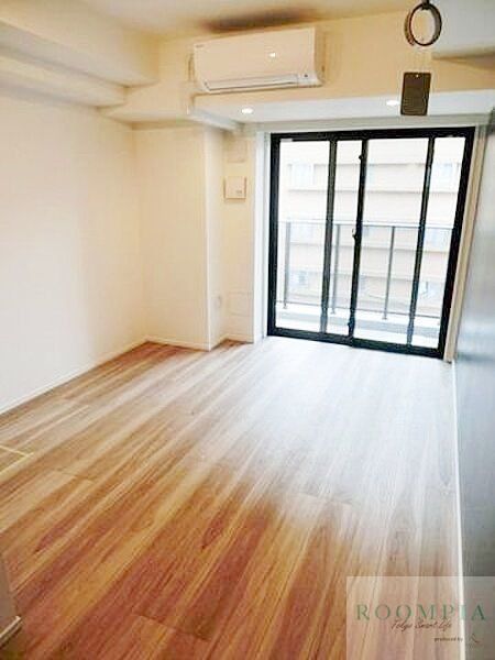 居室・リビング　※同タイプの別のお部屋です。