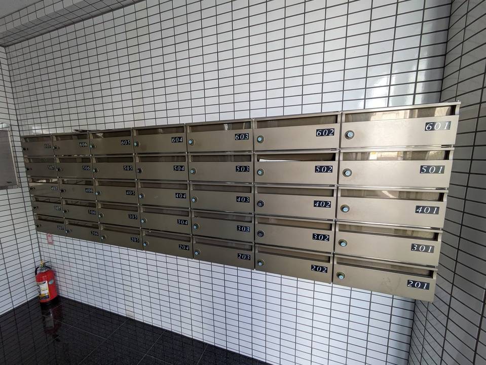 エントランス　メールBOX