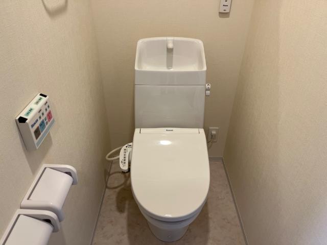 トイレ　シャワー付トイレ