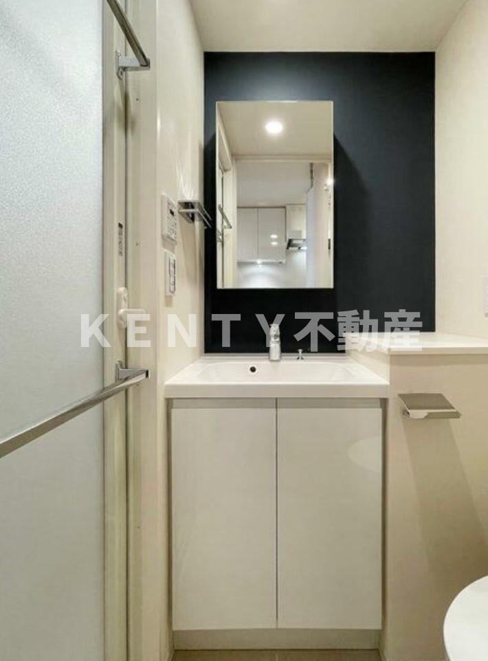 洗面設備　コンパクトで使いやすい洗面所