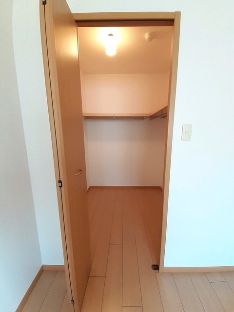 収納　ウォークインクローゼット