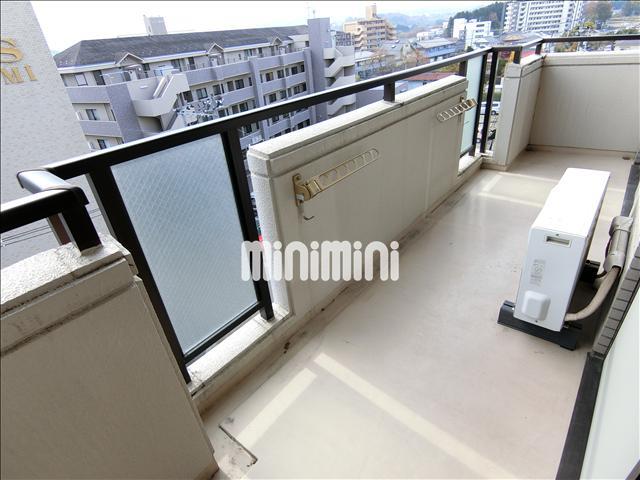 バルコニー　５階のお部屋で洗濯物もたくさん干せます。