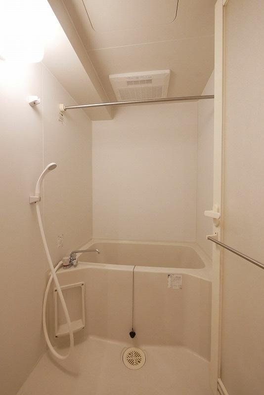 居室・リビング　室内