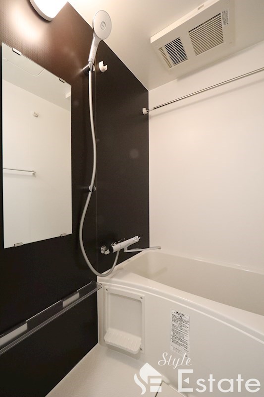 バス・シャワールーム　バスルーム