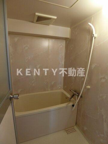 バス・シャワールーム　ゆったり過ごせるお風呂です