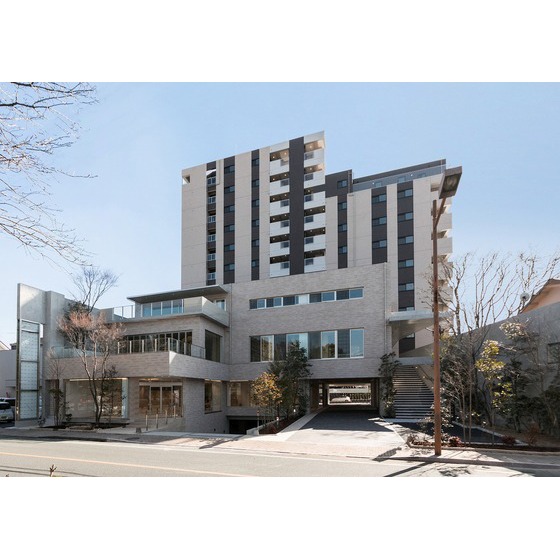 建物外観　免震構造高級賃貸マンション