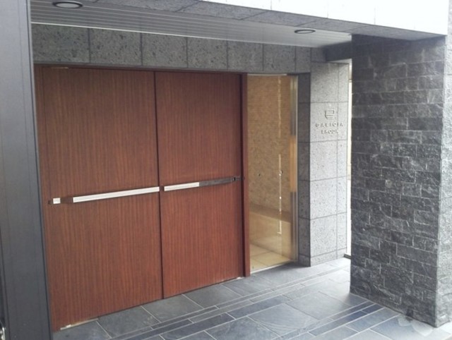 エントランス　エントランス部分