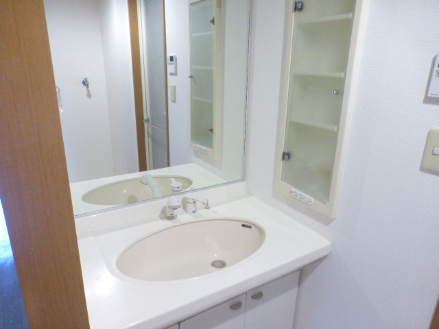 洗面設備　人気設備　独立洗面台