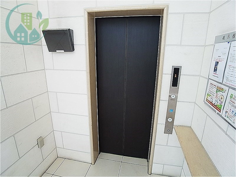 エントランス　WOB六甲道(ウォブロッコウミチ)