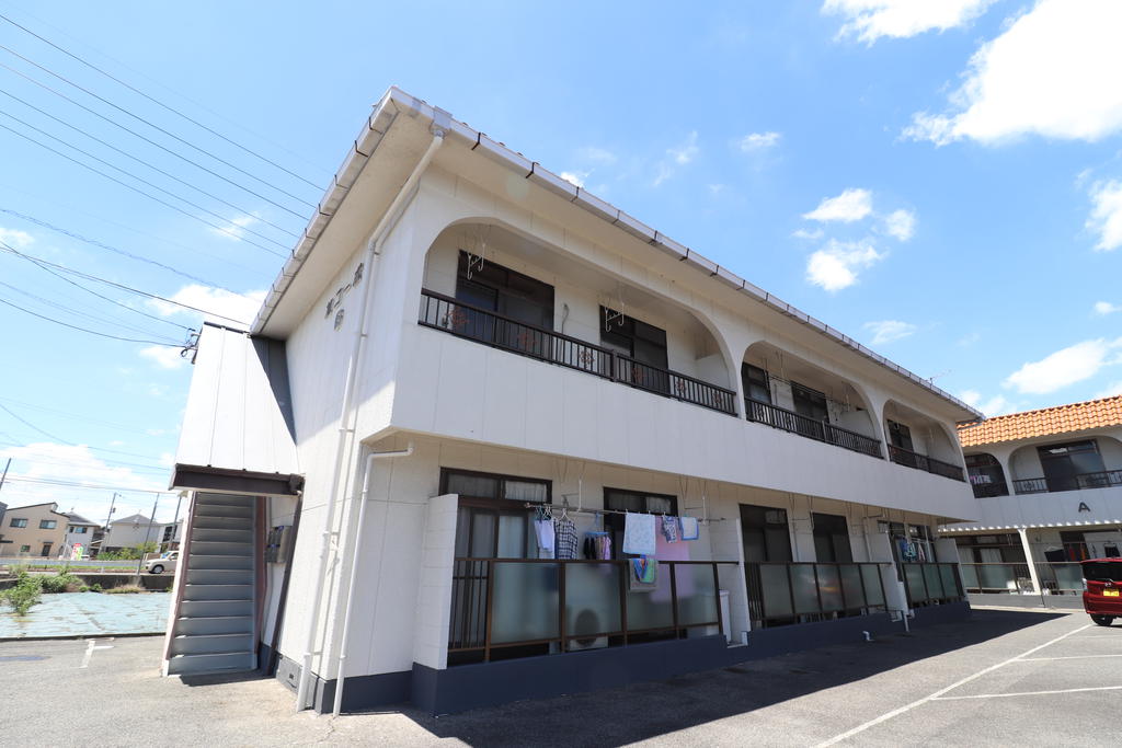 建物外観　2階建てアパートです！