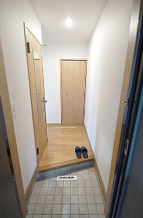 玄関　※別部屋の参考写真となります※現況優先※