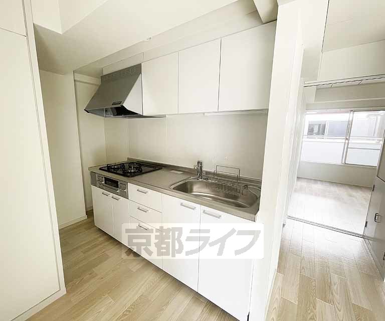 キッチン　コンロ３口付き！