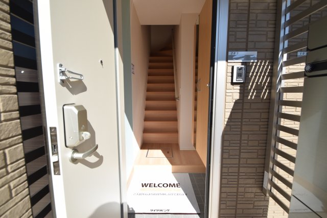 玄関　Wisteria Mitsumata