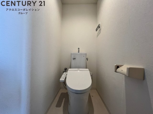 トイレ　ウォシュレット付き