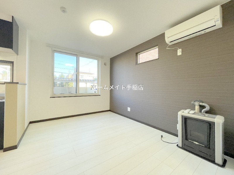 居室・リビング　明るく広々リビングスペース♪