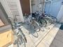 駐車場　敷地内には入居者専用の駐輪スペースもあります。