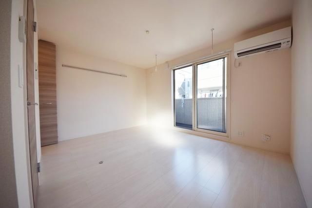 居室・リビング　★白を基調とした明るいお部屋です★
